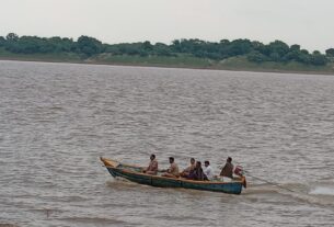 Boat accident in Banda UP, बांदा नाव हादसे ने ली 12 लोगो की जान शवों की......