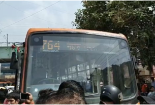 Delhi news in hindi, दिल्ली में फिर दिखा तेज रफ्तार का कहर, कलस्टर बस ने स्कूटी.