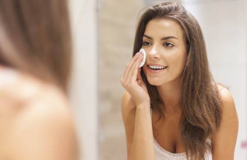 Makeup tips for dry skin, ड्राई स्किन में कैसे करें मेकअप, इस्तेमाल करें ये अनोखे ....