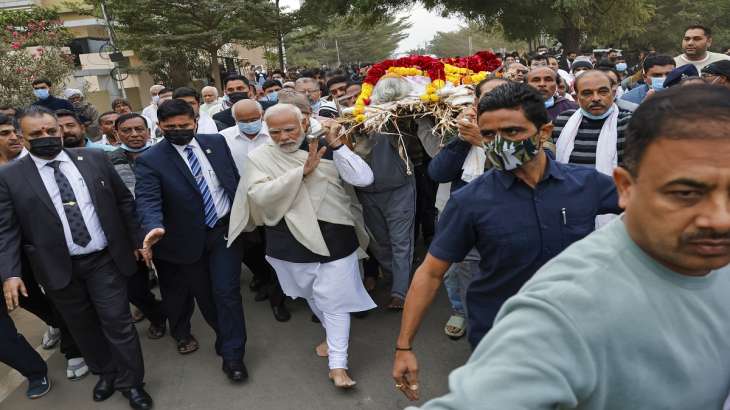 PM Modi Mother Death, नहीं रहीं हीराबा, पीएम मोदी की मां के निधन पर शोक ......