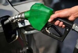 Today petrol Diesel Rate, कच्चे तेल में गिरावाट जारी, क्या बदल जाएंगे डीजल और