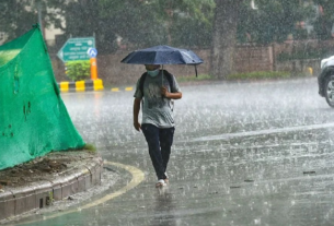 Weather update today, दिल्ली यूपी समेत इन राज्यों में होगी बारिश,साथ ही ओला...