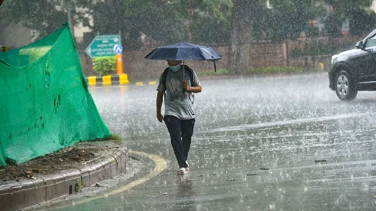Weather update today, दिल्ली यूपी समेत इन राज्यों में होगी बारिश,साथ ही ओला...