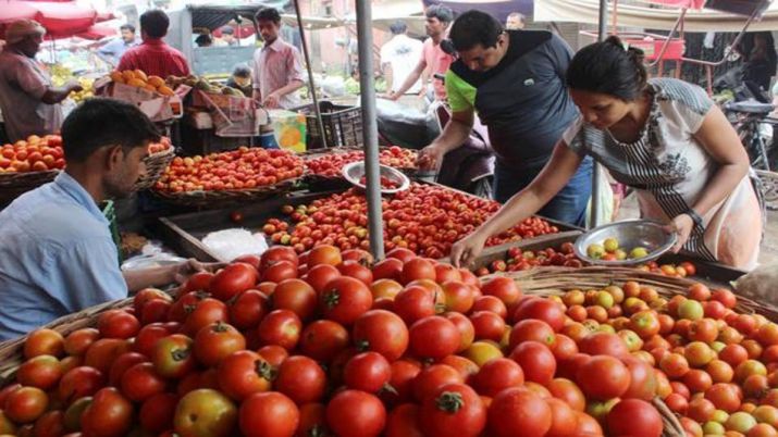 Monsoon rains bring respite from heat, but tomato rates increase heat