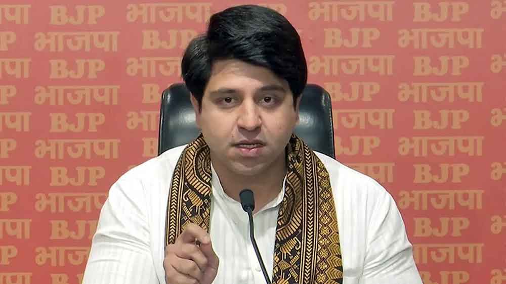 Politics News: Kejriwal did not appear even on the seventh summons of ED, Shehzad Poonawala said that CM Kejriwal should answer to ED in liquor scam, delhi news in hindi,