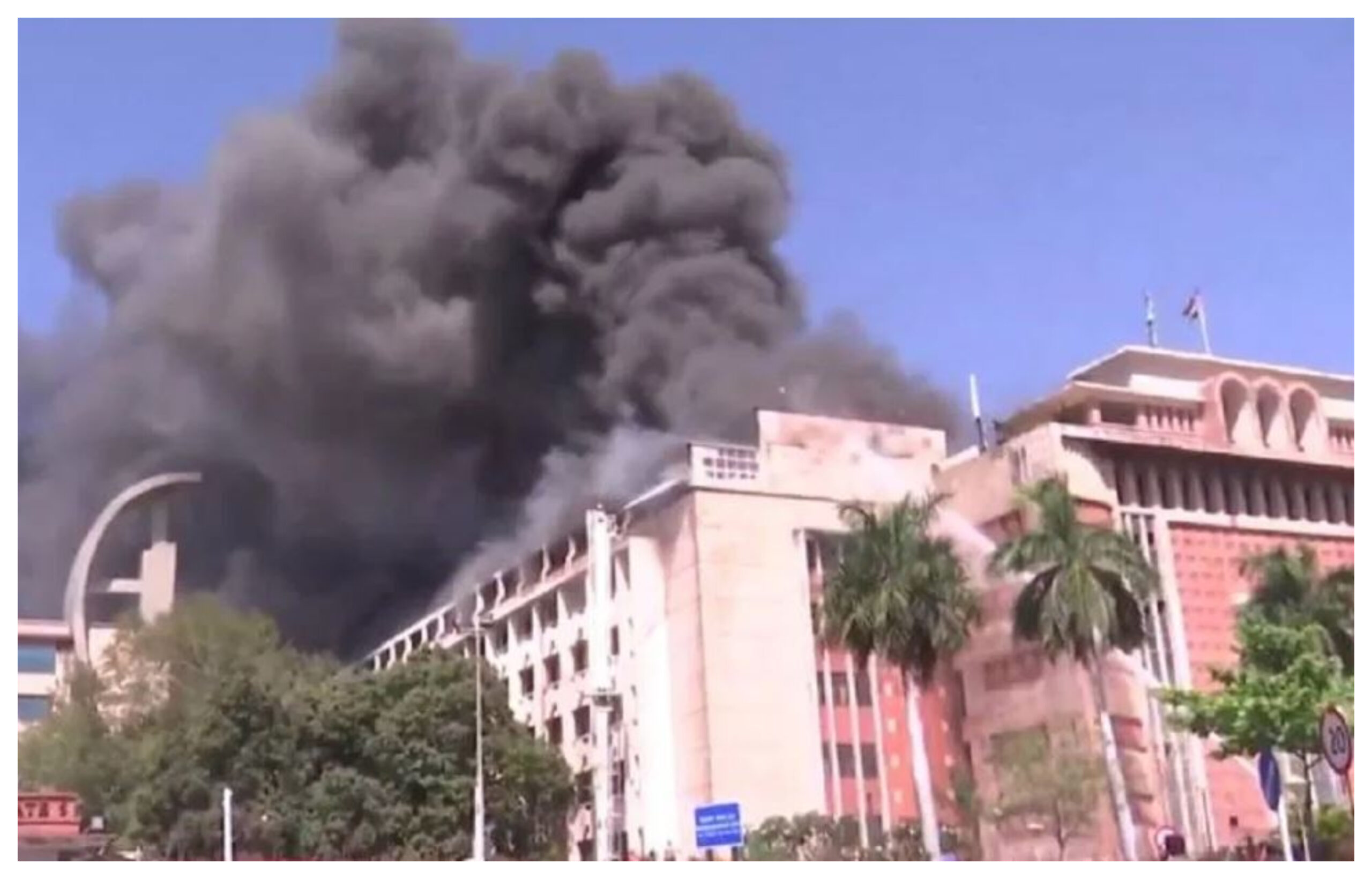 Bhopal: A massive fire broke out in the secretariat, creating panic among the people. bhopal news in hindi