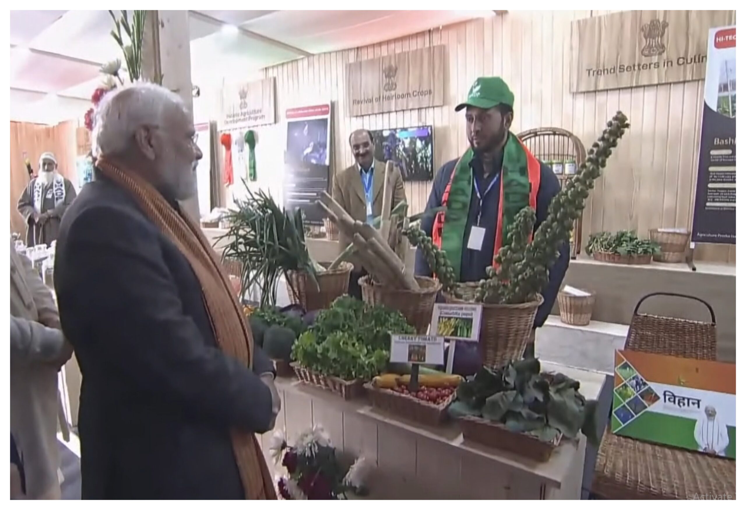 Srinagar: PM Modi interacted with businessmen and craftsmen in Srinagar, Pm Modi visit Srinagar news in hindi