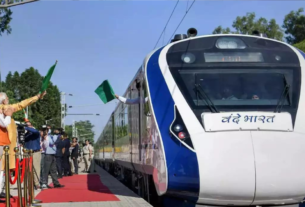 Big gift to railway passengers before Holi, PM will flag off 10 Vande Bharat trains