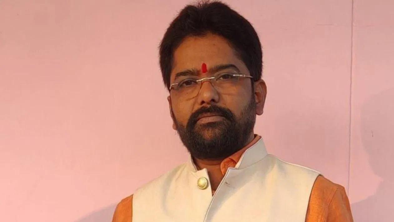 Big incident before Lok Sabha elections, Naxalites killed BJP leader