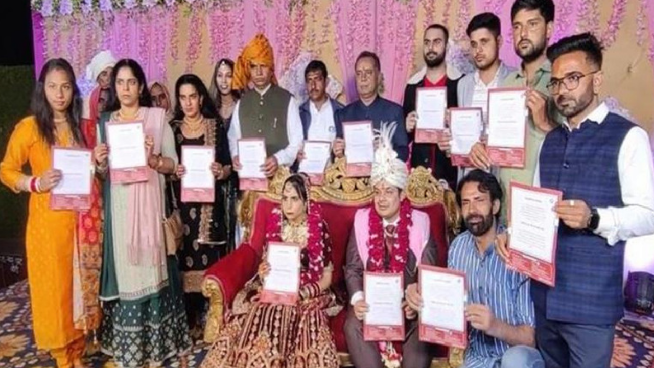 Haryana hindi news, Charkhi Dadri news, Newly Married Couple, Unique Vows