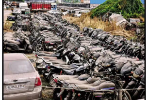 Gujrat: Traffic police action, more than 3000 modified bikes seized