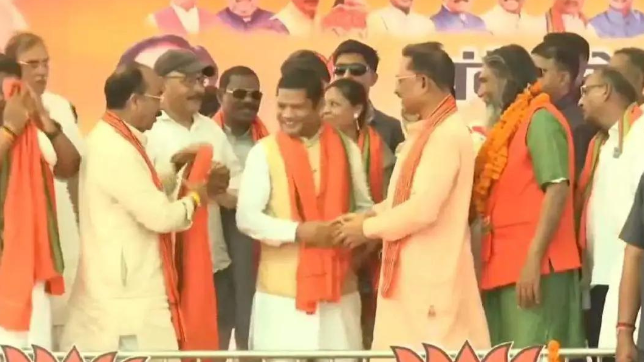 Chhattisgarh AAP Leader Komal Hupendi Join BJP