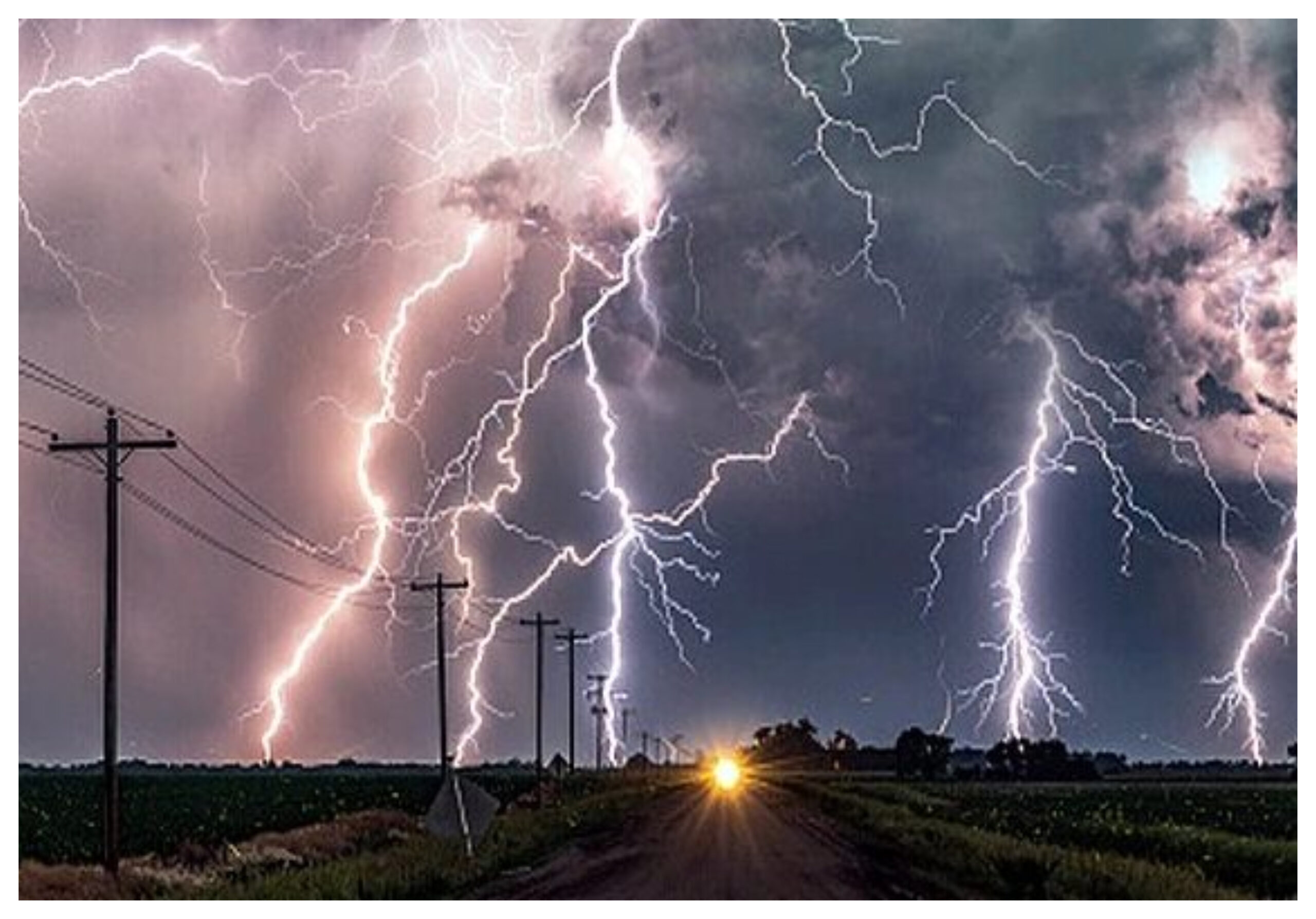 Crime: Lightning fell in Malda, West Bengal, 11 people died, West Bengal, Malda, #WestBengal, #mamatabenergee, #CrimeStop, #Malda, #thunderstorm, #heavyrain, #lightning #storm-youtube-facebook-twitter-amazon-google-totaltv live, total news in hindi thunderstorm, Heavy Rainfall, CM Mamta Banerjee, Lightning strikes in Malda,