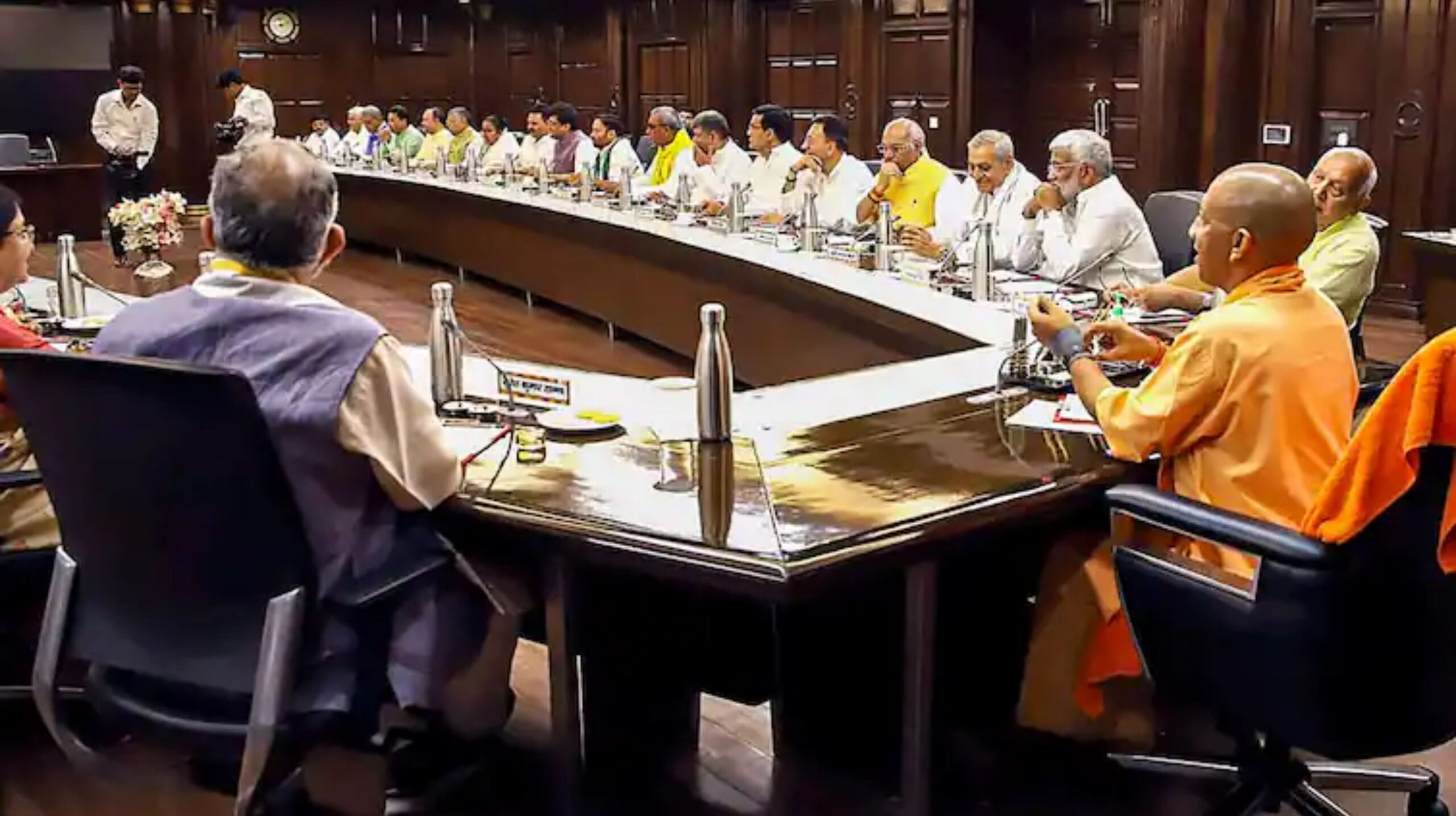 Uttar Pradesh: CM Yogi will preside over the cabinet meeting in Mahakumbh today, will take a dip in Sangam with colleagues, yogi adityanath news, mahakumbh 2025 in prayagraj, mahakumbh mela prayagraj, mahakumbh news, Prayagraj Mahakumbh Mela 2025, preparations for Mahakumbh 2025, yogi cabinet in Mahakumbh, yogi cabinet meeting, BJP Leaders in Prayagraj Kumbh