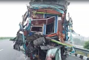 Uttar Pradesh: Tragic road accident in Lucknow... 4 killed, 7 injured, Lucknow News, Lucknow Hindi News, Lucknow Police, Road Accident in Lucknow, Road Accident, ADCP East Pankaj Singh, Truck and Car Collision, Four People Died in Road Accident, UP News, Lucknow News, Lucknow Hindi News, Lucknow Police, Lucknow Road accident, Road accident, ADCP East Pakanj Singh, Collision between truck and car, Four people died in road accident, UP News