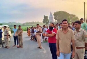 Uttar Pradesh: Cousin murdered two minor sisters by slitting their throats, also attacked uncle and aunt. Nephew, uncle and aunt, two daughters killed, hathras double murder, hathras news, ashirwad dham colony hathras, hathras crime news, jawahar smarak inter college, mitai hathras, Hathras News in Hindi, Latest Hathras News in Hindi, Hathras Hindi Samachar, Nephew Tried to kill uncle and aunt, murdered two daughters by slitting their throats, absconding, blessings of Hathras Kotwali Sadar area Dham Colony, Chhote Lal Gautam Jawahar Smarak Inter College