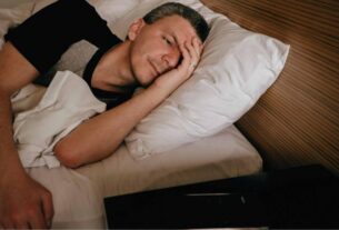 Sleep Problem: You are troubled by tossing and turning at night, adopt these easy methods and sleep peacefully! Sleep disorder, sleep disturbance, what cause sleeplessness, sleep issues, what affects your sleep patterns, melatonin tablets, melatonin uses, melatonin for sleep, how to treat sleep disorder, sleep problem, causes of sleeplessness, how to improve sleep, sleep Reasons and solutions for not coming