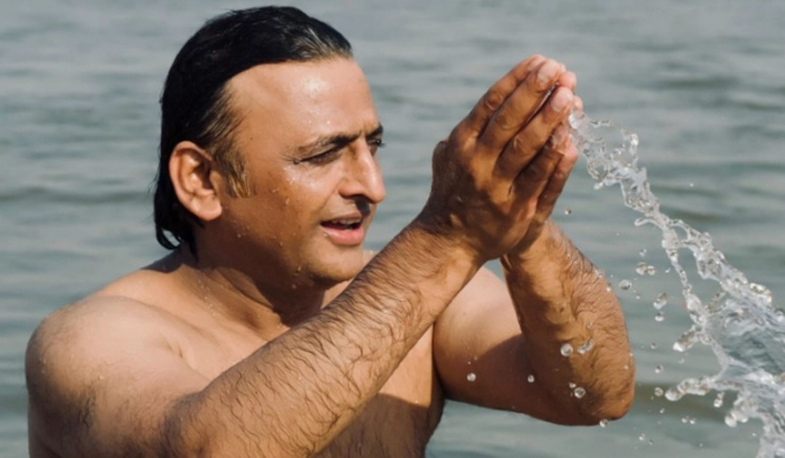 Akhilesh Yadav Visit Mahakumbh: Akhilesh Yadav's religious journey in Mahakumbh fair, took dip in Sangam 11 times, Maha Kumbh Mela 2025, Maha Kumbh Mela 2025, Uttar Pradesh, Prayagraj, Triveni Sangam, Triveni Sangam, Pilgrims, Kalpvasi