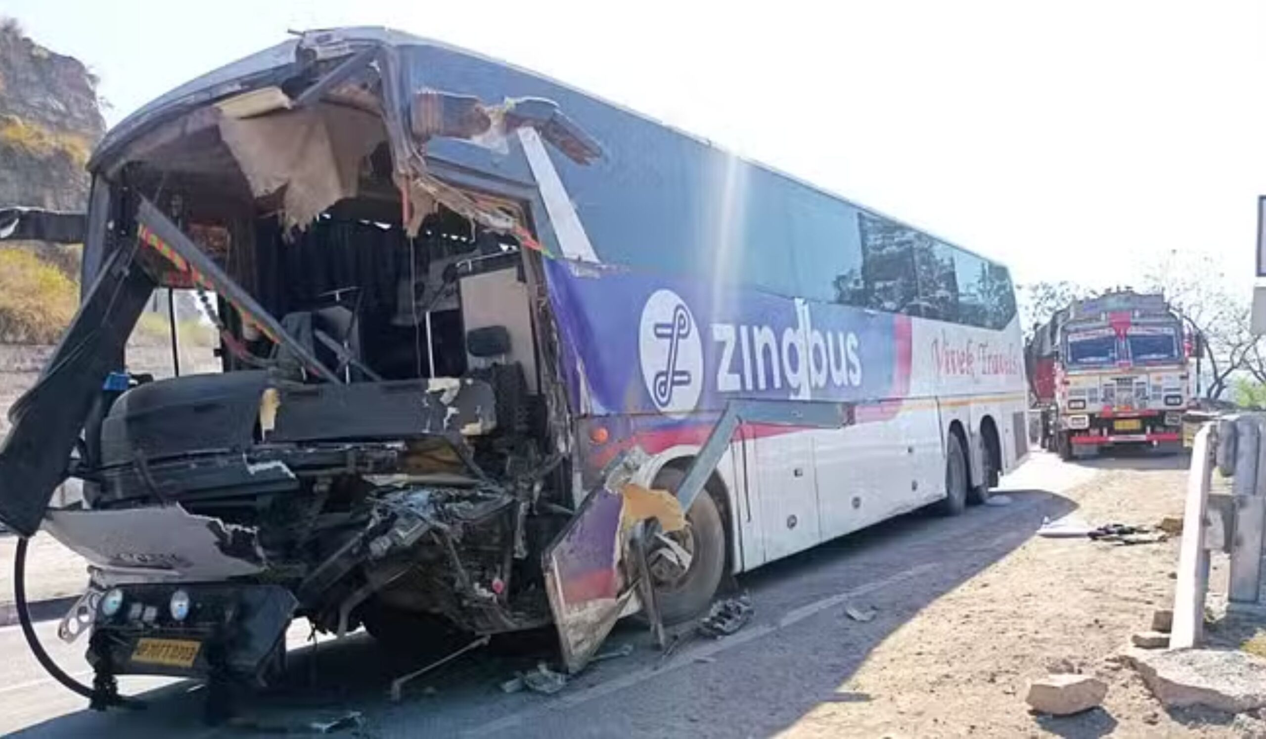 Accident News: Collision between private bus and two trucks, around 45 passengers injured, jaipur-general,Delhi Mumbai Expressway, accident on Delhi Mumbai Expressway, bus truck collided, 45 people injured in rajasthan dausa, rajasthan dausa news, dausa bus accident, ,Rajasthan news,
