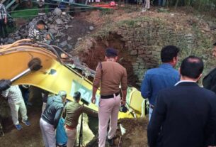 Madhya Pradesh: Well under construction collapsed in Chhindwara, 3 laborers trapped under debris, mp news, well collapsed in chhindwara, relief and rescue work, rescue operation, chhindwara news, accident in chhindwara, chhindwara news, well collapsed in chhindwara, relief and rescue work, mp news