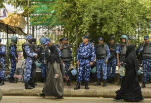 Delhi News: Protest by students continues in Jamia Millia Islamia University, police tightened security, Delhi news, Jamia Millia Islamia University, students' protest, Delhi Police, students in custody, Jamia Millia Islamia students, PhD students