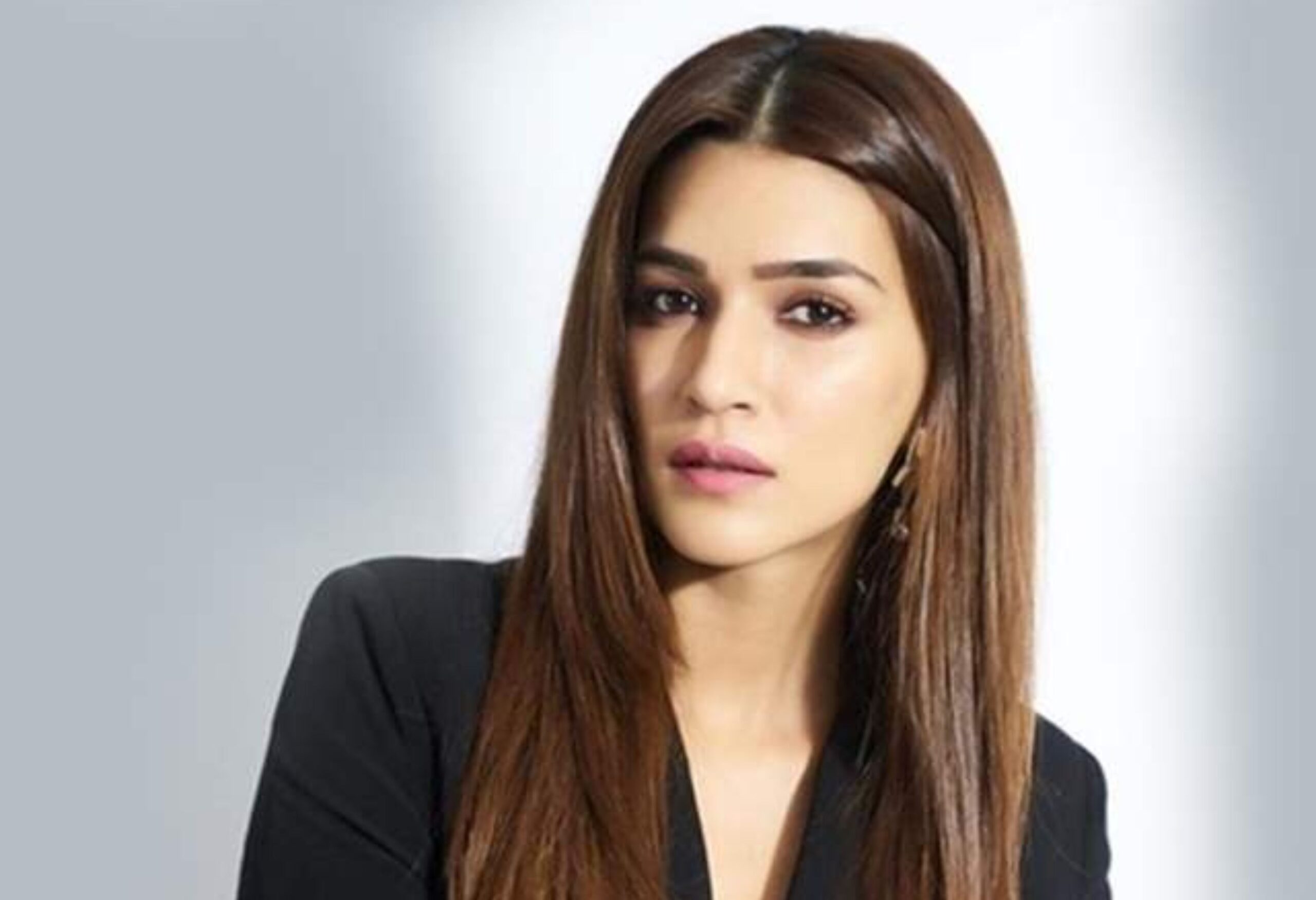 Kriti Sanon's Anxiety Story: Kriti Sanon's story of battling anxiety, know how she manages it... Kriti Sanon, Kriti Sanon disease, Anxiety, Health, mental health, what is three 3 rule for anxiety, Anxiety symptoms, Anxiety meaning, Anxiety treatment, Causes of anxiety, Health, LIfestyle, What is the 3 3 rule to avoid anxiety, Is anxiety treatment possible, How long does it take to cure anxiety, How to eliminate anxiety, Anxiety medicine how many days does it last