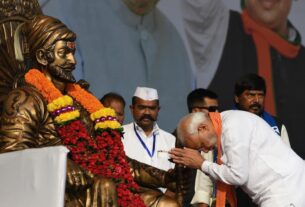 Chhatrapati Shivaji Maharaj: PM Modi paid tribute to Chhatrapati Shivaji Maharaj on his birth anniversary, Chhatrapati Shivaji Maharaj Jayanti,Chhatrapati Shivaji Maharaj Jayanti 2025,PM Modi,Shivaji Maharaj,Chhatrapati Shivaji,Chhatrapati Shivaji Maharaj,Jai Shivaji Chhatrapati Shivaji Maharaj,Jai Shivaji,Jai Bhavani,Chhatrapati Maharaj,Tribute to Chhatrapati Maharaj,Veer Chhatrapati Shivaji Maharaj,chhatrapati shivaji maharaj jayanti date,Chhatrapati Shivaji Birth Anniversary,Chhatrapati Shivaji Maharaj Life, Shivaji Jayanti, Maratha, Chhatrapati Shivaji, things related to the life of Chhatrapati Shivaji Maharaj, Chhatrapati Shivaji Maharaj Memorial, Life of Chhatrapati Shivaji Maharaj, War with Mughals, Mughal Army
