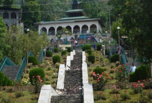 Jammu Kashmir: Theft in the Dargah of Baba Ghulam Shah Badshah in Rajouri, thieves stole cash from the donation box. shahdara sharief, Baba Ghulam Shah Badshah, Kashmir, Baba Ghulam Shah Badshah in shahdara sharief, Pakistan, Shahdra Sharief in Jammu, Baba Ghulam Shah