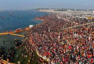 Mahakumbh 2025: Mahakumbh nears its final stage, crowd of devotees gathers, mahakumbh, maha kumbh, kalpvas, kalpvasi, mahakumbh mela, maha kumbh mela 2025, Maha Kumbh, Maha Kumbh 2025, Mahakumbh 2025 Kalpvaas will be completed on Magh Purnima, MahaKumbh 2025, Kalpavas fast completed with Sangam bath, Mahakumbh's Kalpvaas will be completed on Magh Purnima, Kalpvaas will be completed with Sangam bath, Mahakumbh, Maha Kumbh, Mahakumbh Mela, Mahakumbh Kalpavas
