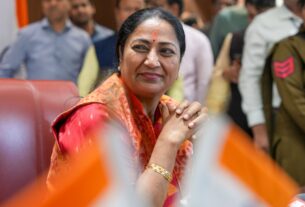 Delhi News: Atishi's question to CM Rekha Gupta, when will women get a monthly honorarium of Rs 2500? delhi, delhi woman, 2500 rupees scheme, cm Rekha Gupta, BJP government, scheme guidelines, Delhi, 2500 rupees to women, CM Rekha Gupta, BJP government