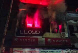 Uttar Pradesh: Fire breaks out in a three-storey house in Firozabad, 1 dead, Uttar Pradesh, Firozabad fire, police, fire engines, police, crime news, fire, accident