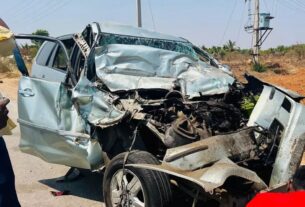 andhra-pradesh-four-people-killed-in-violent-collision-between-car-and-lorry, Andhra Pradesh, Puligadda, Road Accident, Death, Temple, Punjab Kesari News