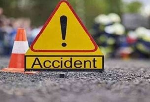 Jammu Kashmir: Student dies, 17 injured as bus overturns in Kupwara, Kupwara, college bus accident, 1 dead, Kupwara, college bus accident, 1 dead, today's latest news, today's big news, today's breaking news, series of news, Janata Janta Se Rishta, Janata Se Rishta News, Bharat News Mid Day Newspaper, Hindi News Hindi News, #Kupwara, #accident, #BusAccident, #latestnews
