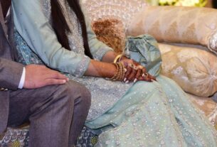 India-Pakistan: Pakistani couple came to India after 10 years to attend the wedding, but now...India Pakistan Relations, Cross Border Marriage, Visa Issues, Forced Departure, Family Separation, Stranded Citizen, Wedding Disruption, Bureaucracy, Travel Restrictions, South Asia, Human Story, Emotional Distress, Visa Problems, Border Crossing , Pakistan, Karachi, India, Visa, Wedding, Nikah, Family Visit, Stranded, Violence