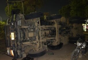 Accident news: Bike riders were returning after visiting Vindhyachal! Collided with a dumper... 1 dead, 2 injured, Raebareli news, up news, unchahar raebareli, Lucknow News in Hindi, Latest Lucknow News in Hindi, Lucknow Hindi Samachar, Accident news, accident news, crime news, Road Accident