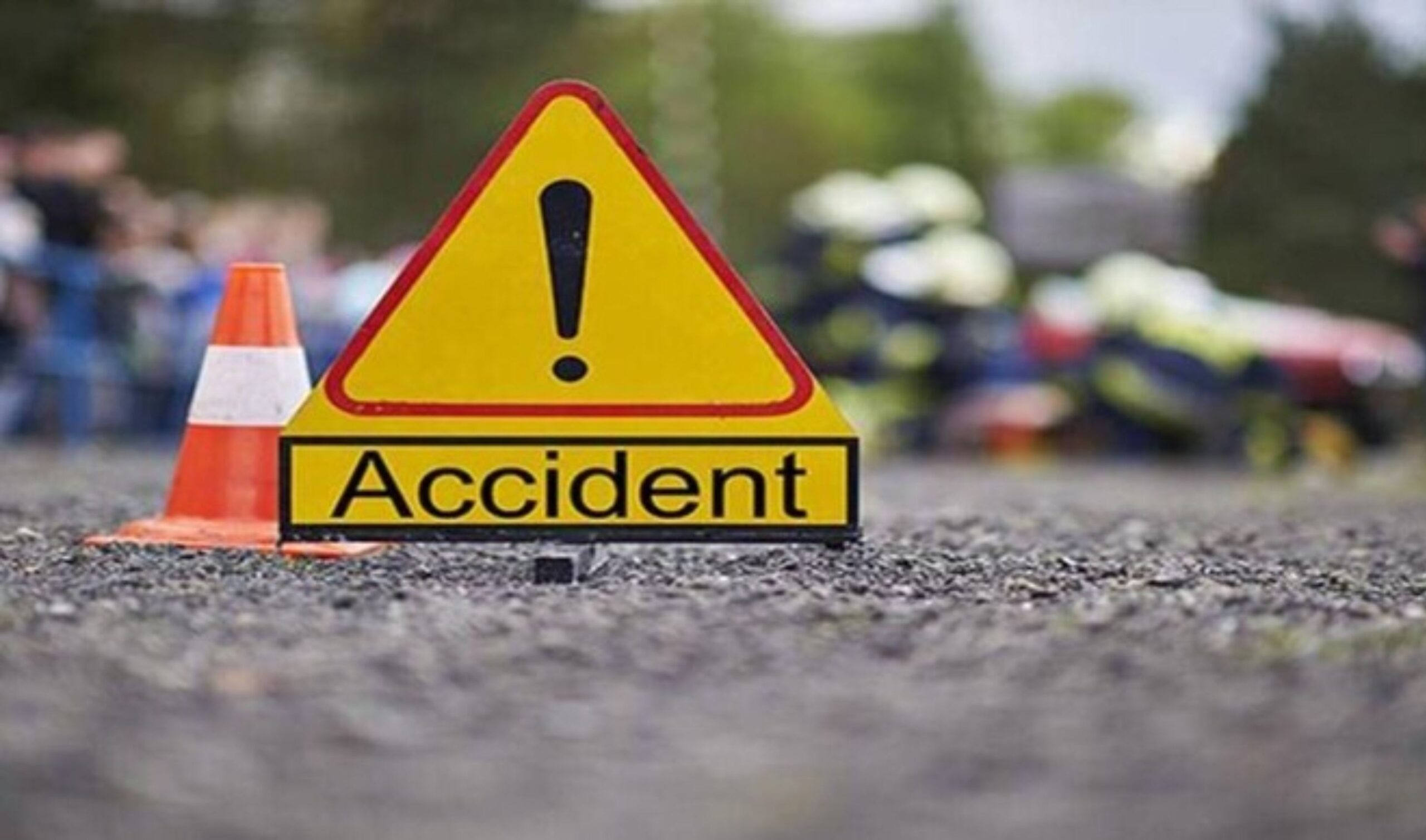 Uttarakhand Accident: Woman dies, 2 injured in road accident on Haridwar-Delhi highway, Uttarakhand Accident, Haridwar-Delhi National Highway, Divider, Saharanpur, Treatment, Police Station, Accident, Police, #accident, #accidentnews, #LatestNews, #haridwar, #uttarakhand, #UttarakhandNews, #police, #policestation, #treatment, #highway, #saharanpurnews