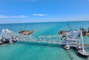 Tamil Nadu: India's first vertical lift sea bridge is ready, PM Modi will inaugurate the Pamban bridge tomorrow,