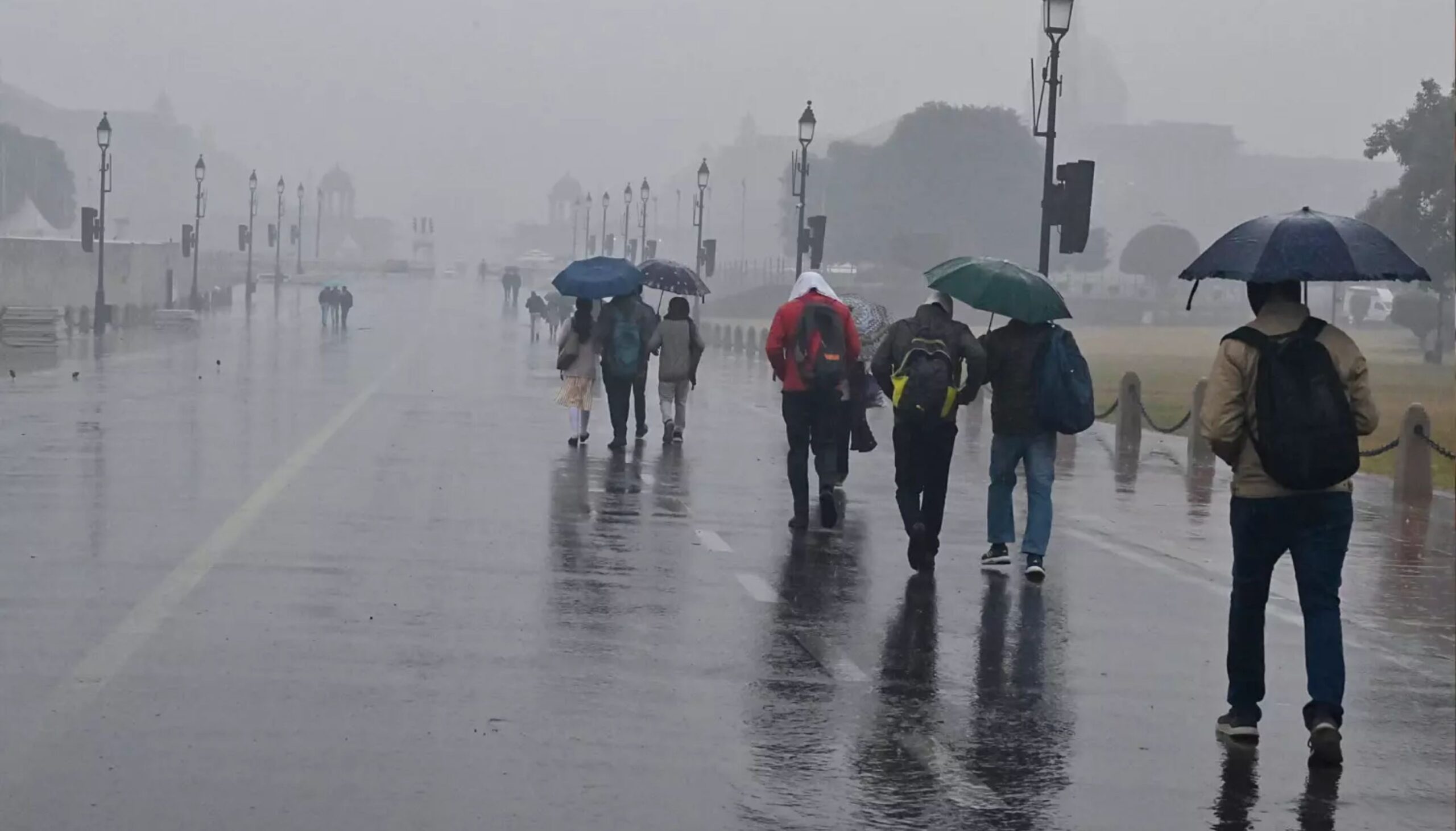 Weather News: Chances of rain and storm in Delhi, 'Orange' alert for storm in Himachal Pradesh, Weather news, summer, Weather Update, Weather News updates, Heavy rain in India, Weather India news, Weather Forecast , Monsoon 2024, Meteorological Department, Monsoon 2024 Update, UP Monsoon, UP Monsoon news, weather news, weather update, Weather News, Weather Forecast, Rain, Heat Wave, mausam delhi