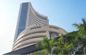 Share Market: Stock market closed with a decline for the second consecutive day, rolled down by IT stocks and weak global trends, share market live updates 25 april, nse, bse, sensex, nifty, top gainers losers