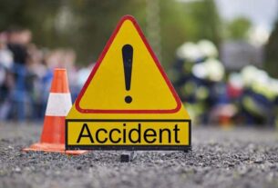 Accident News: 2 policemen killed, 2 injured in car-lorry collision in Suryapet,