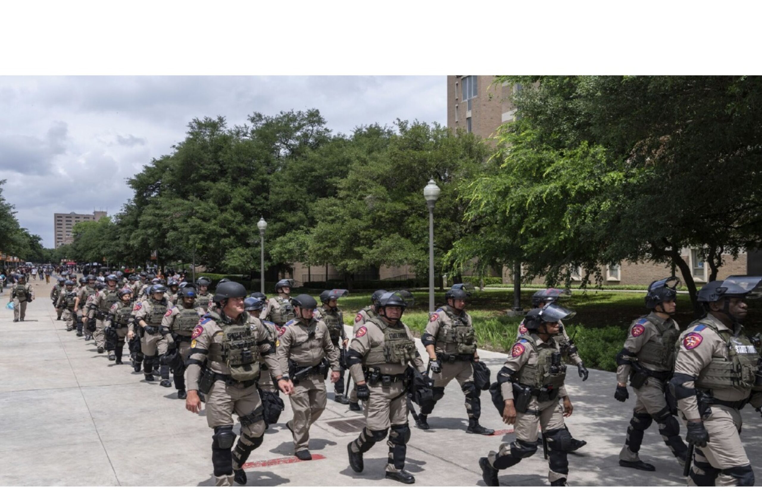 America: President Donald Trump deployed military troops to stop protests in Los Angeles, USA, Los Angeles Protest, Protest against Immigration, Trump deployed army, US New Immigration Policy-international news, #usa, #LatestNews, #losangeles, #protest, #immigration, #Trump, #InternationalNews