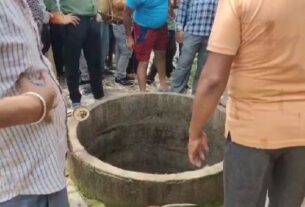 Firozabad well accident, Methane gas deaths in India, Three youths die in well Firozabad, Mobile phone well incident UP, Toxic gas inhalation deaths, Firozabad tragic accident news, Uttar Pradesh youth death news"