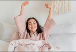 #MorningRoutine, #HealthyHabits, #StartYourDayRight, #WellnessJourney, #PositiveVibes, #EnergyBoost, #MindfulMornings, #HealthyLifestyle, #SelfCare, #DailyWellness,