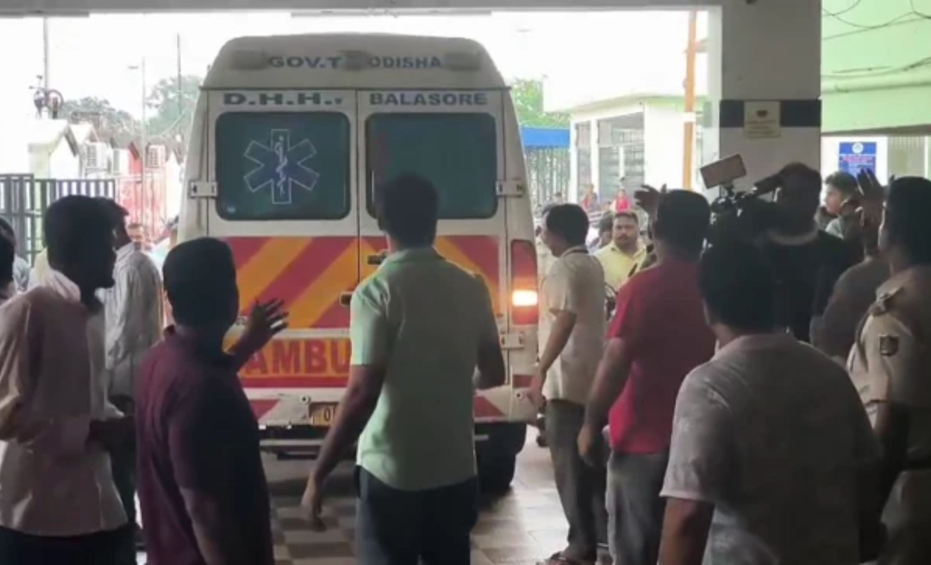 Odisha: Student who committed self-immolation dies, CM says strict action will be taken against the culprits, Breaking news, Balasore Case,Odisha, Balasore sexual harassment case, Balasore college sexual harassment case, Balasore sexual harassment case student death, Odisha Chief Minister Balasore case, #BreakingNews, #balasore, #Odisha, #LatestNews, #HarassmentCase, #sexualharassment, #MohanMajhi