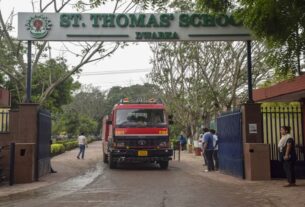Delhi News, Delhi School, Students, Parents, Search, Bomb Threat, Police, Fire Department