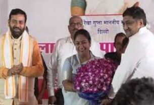 Delhi CM Birthday, Celebrate 51stBirthday,