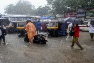 "mumbai rain, mumbai rain latest news, mumbai rain latest updates, mumbai rain latest forecast, mumbai rain imd forecast, mumbai heavy rain, mumbai very heavy rain, mumbai rain orange alert, mumbai rain road traffic hit, mumbai traffic latest update, mumbai traffic latest news, mumbai rain local train, mumbai weather news, mumbai news, maharashtra news