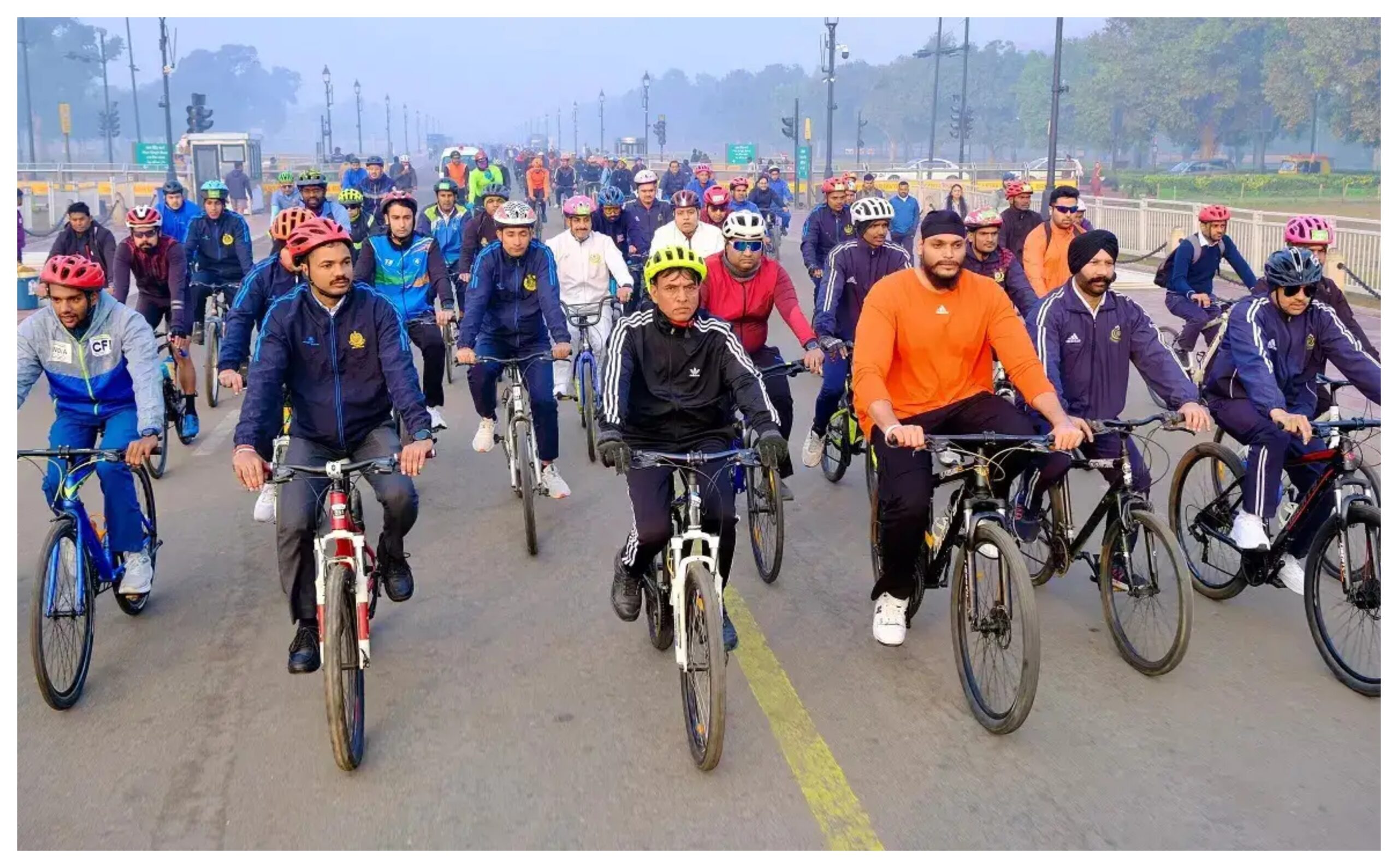 Fit India: Delhi and Rajasthan police personnel participated in 'Fit India, Sunday on Cycle', said time is important for health