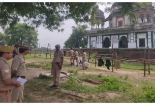 Uttar Pradesh: All roads within a radius of one kilometer of the tomb in Fatehpur closed, security tightened