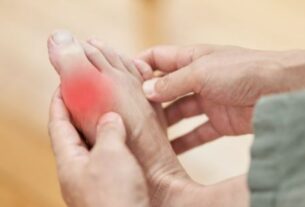 Sings of Uric Acid #UricAcid, #JointPain, #HealthAwareness, #DoctorVisit, #PainRelief, #WellnessTips, #HealthyLiving, #BodySignals, #MedicalAdvice, #StayHealthy,